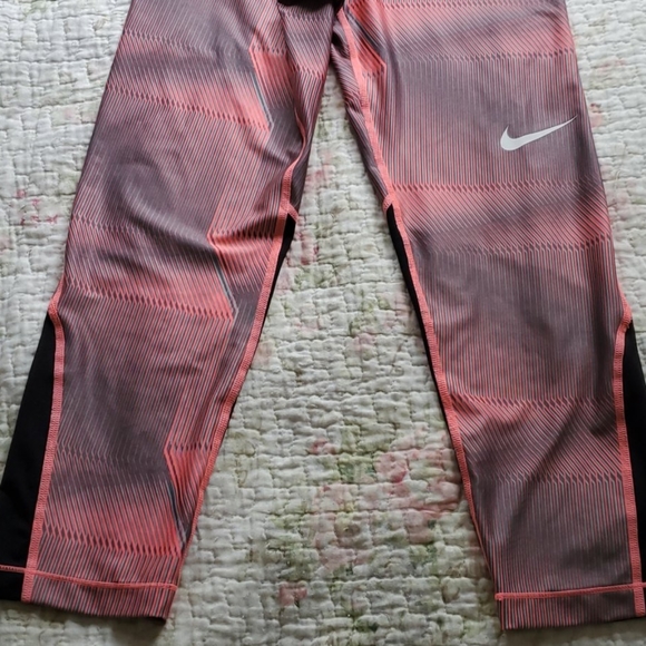 Women's Nike Pro Cool Pyramid Tights - Picture 8 of 8